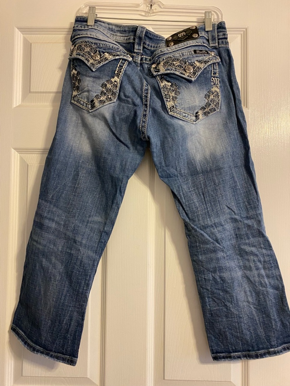 Miss Me Light Blue Faded Crop Jeans with Silver Lace Pockets - Picture 2 of 9